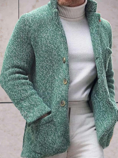 Eynara | Lässige Strickjacke mit hohem Halsausschnitt und Knopfverschluss