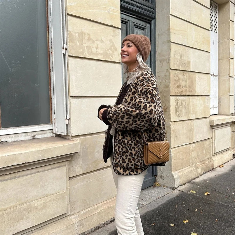 Evelina - Jacke mit Rundhalsausschnitt und Leopardenprint