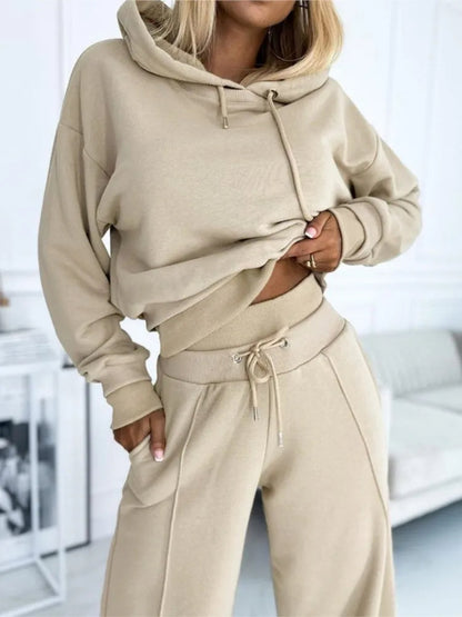 Nia - Set aus Kapuzenpullover und Hose für Damen